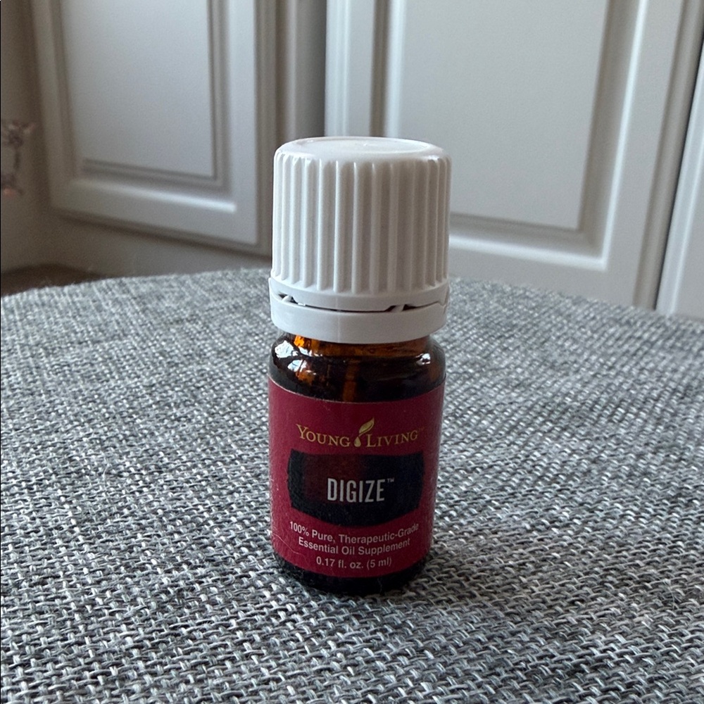 Young Living 5ml Digize Essential Oil - Red and White